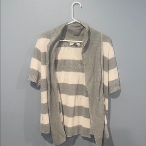 SHORT SLEEVE SWEATER